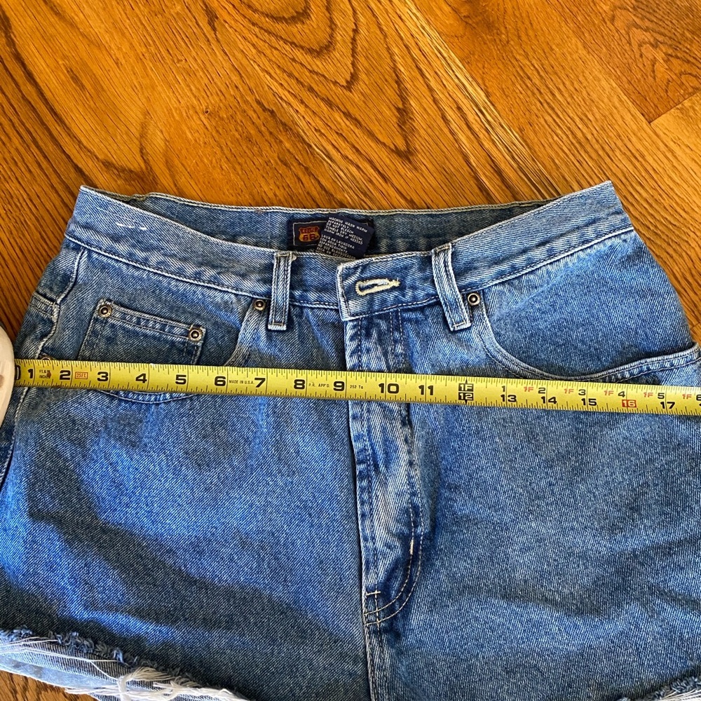 Vintage 90's Route 66 Distressed Frayed Highwaisted  Denim Jean Shorts 32 - Picture 10 of 13